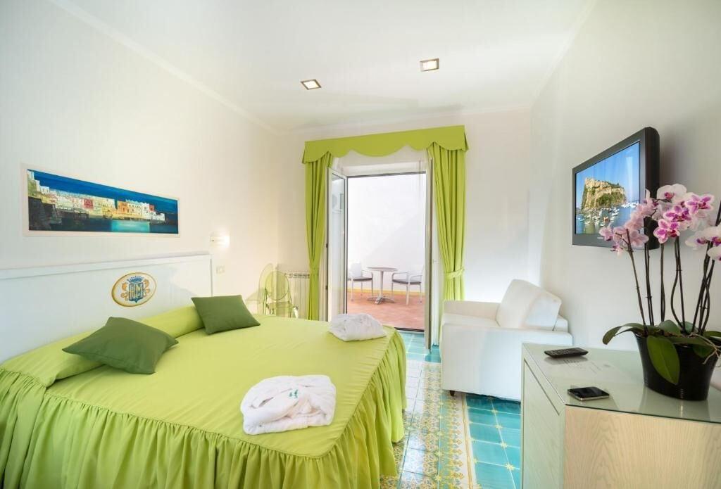 Hotel La Madonnina Казамиччола-Терме Экстерьер фото