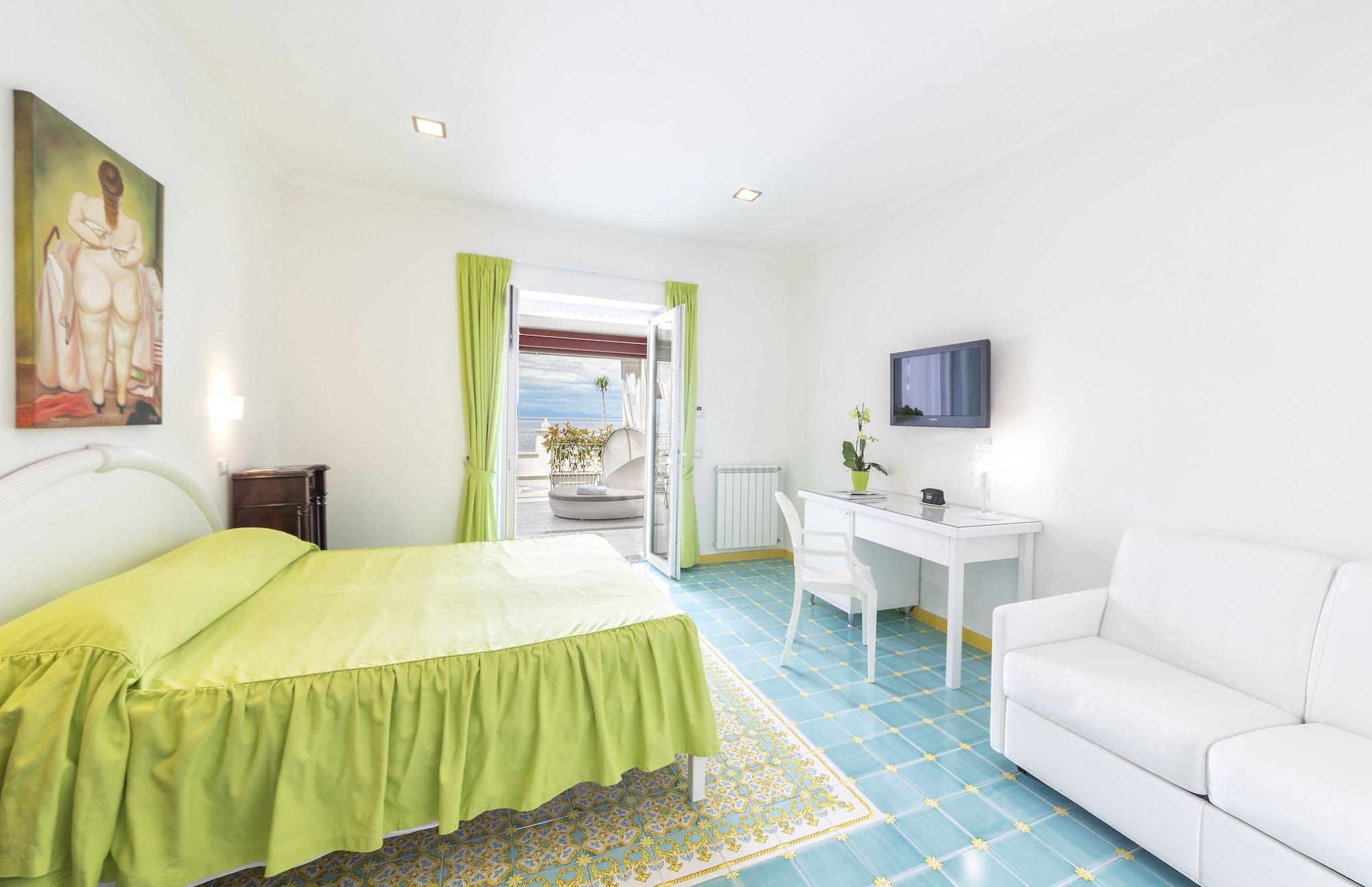 Hotel La Madonnina Казамиччола-Терме Экстерьер фото