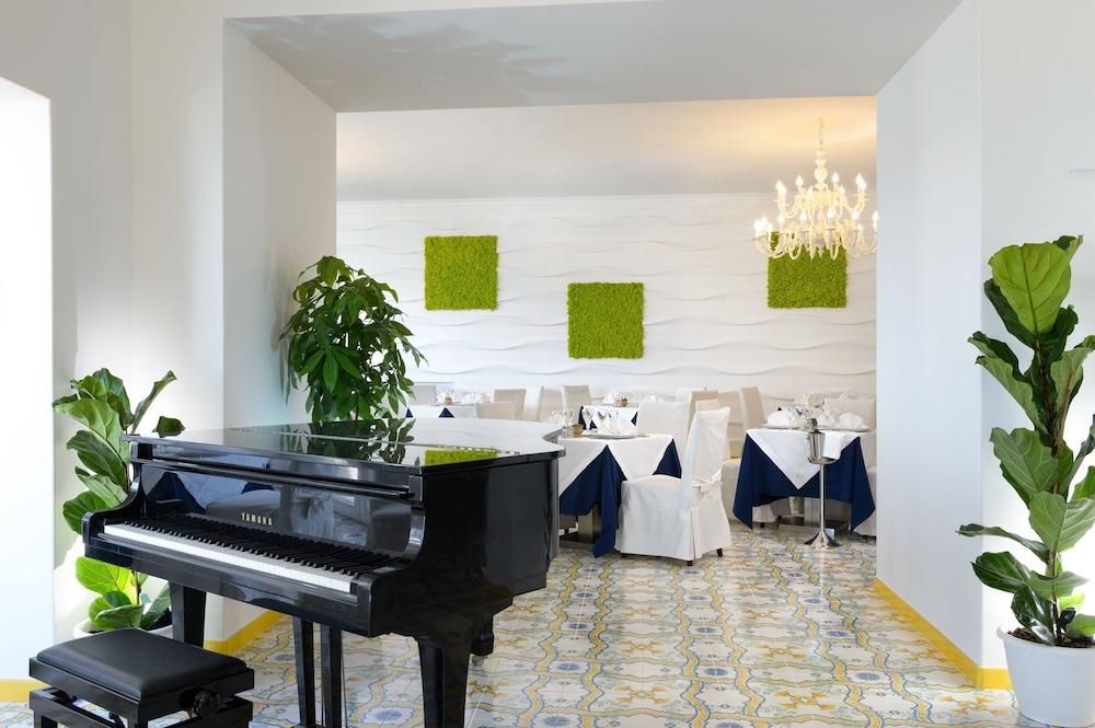 Hotel La Madonnina Казамиччола-Терме Экстерьер фото