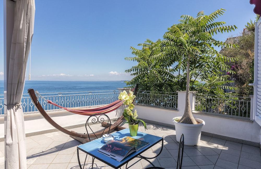 Hotel La Madonnina Казамиччола-Терме Экстерьер фото