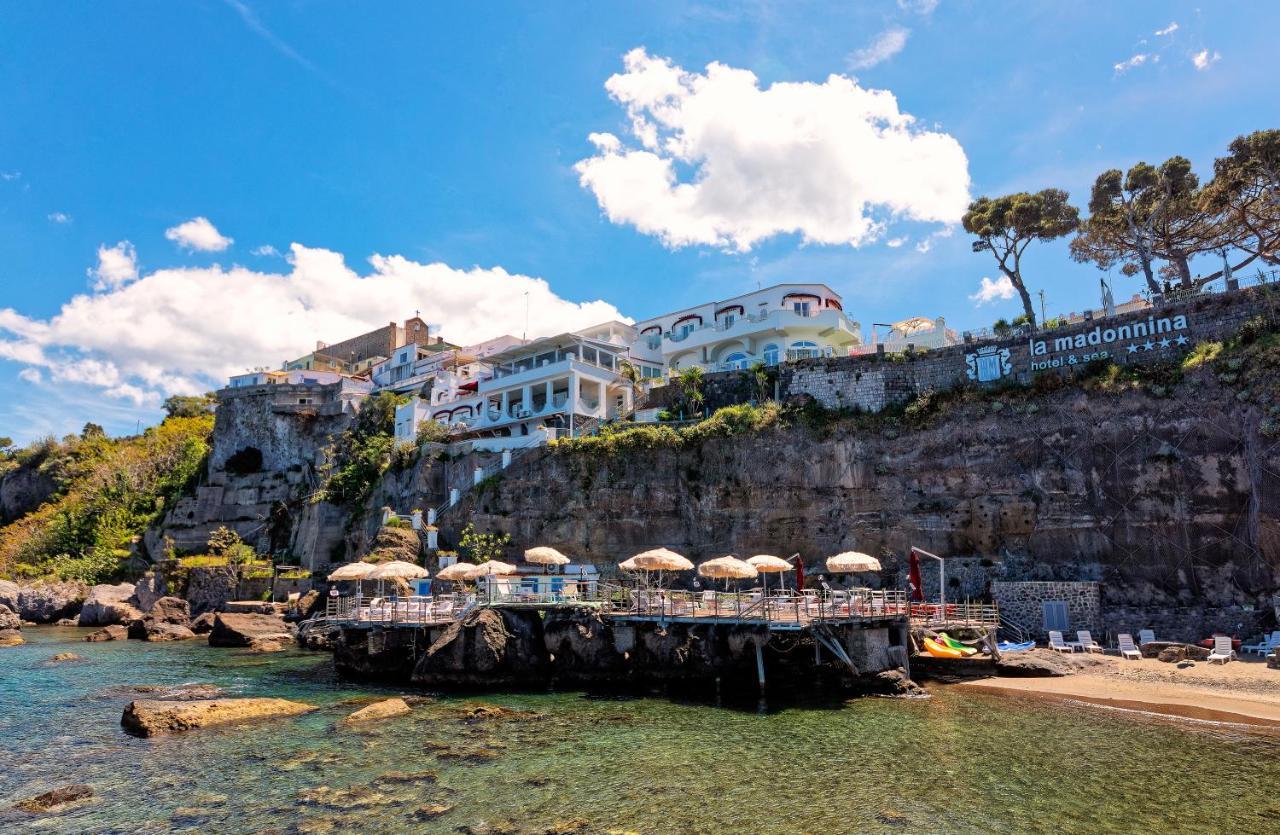 Hotel La Madonnina Казамиччола-Терме Экстерьер фото