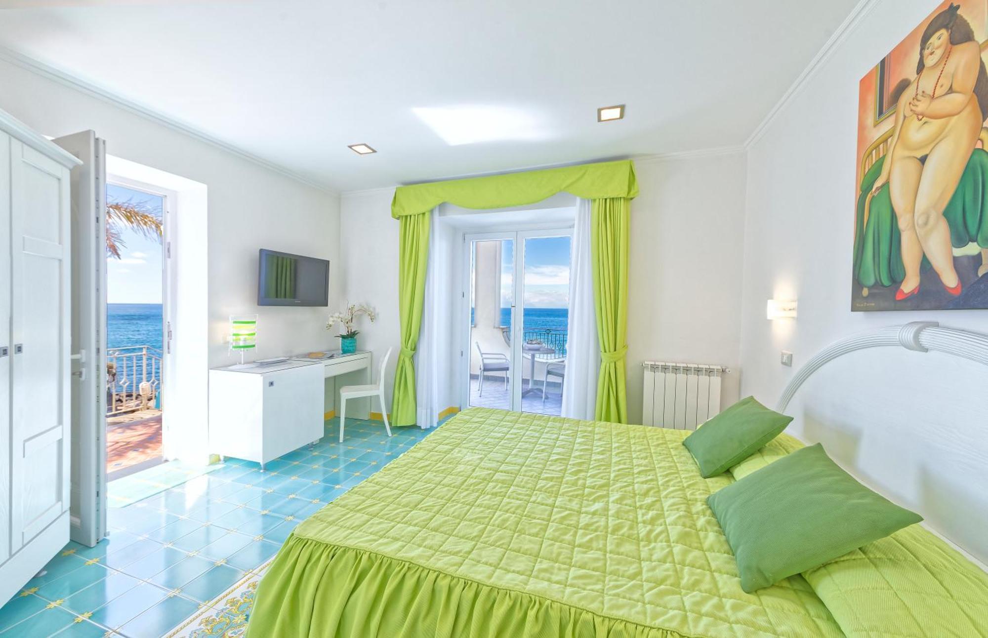 Hotel La Madonnina Казамиччола-Терме Экстерьер фото