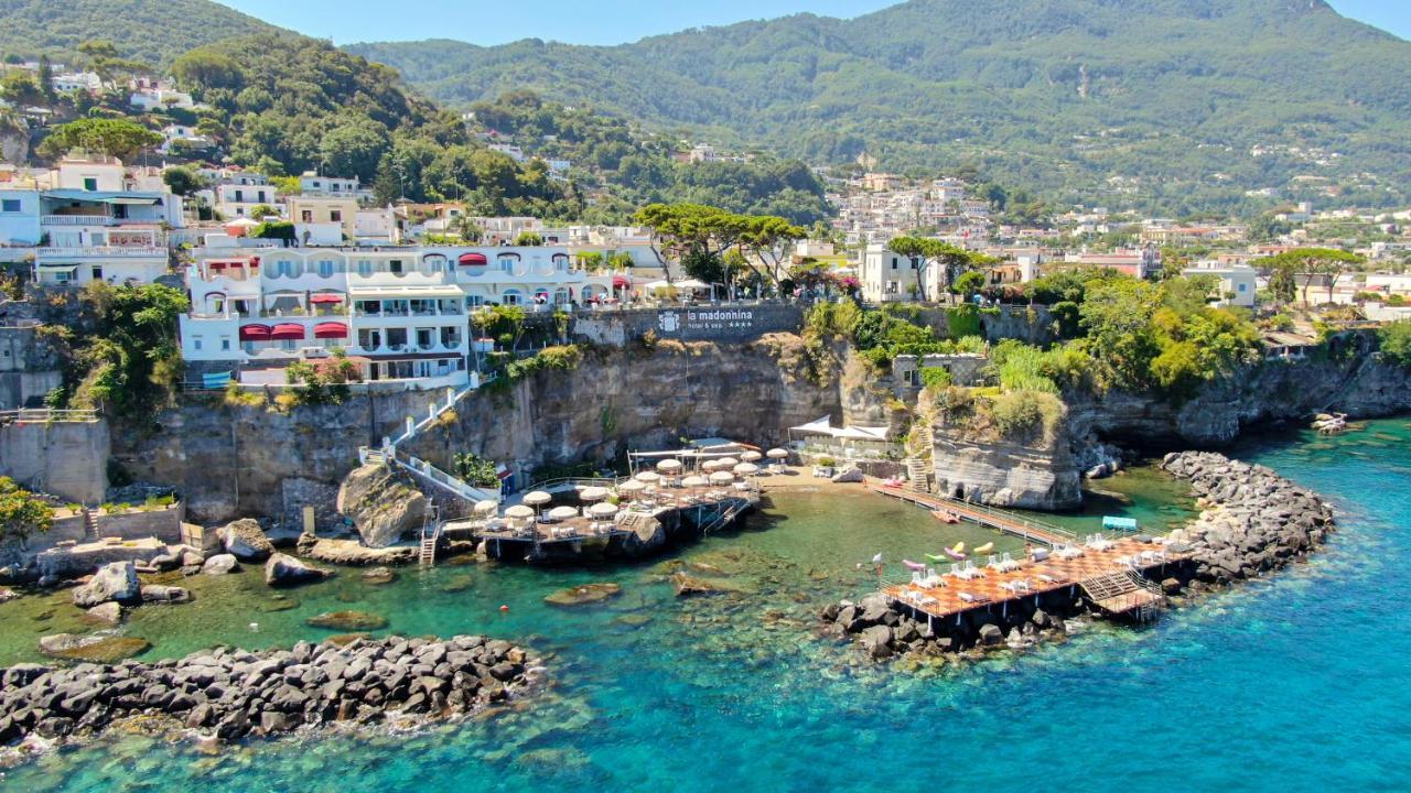 Hotel La Madonnina Казамиччола-Терме Экстерьер фото