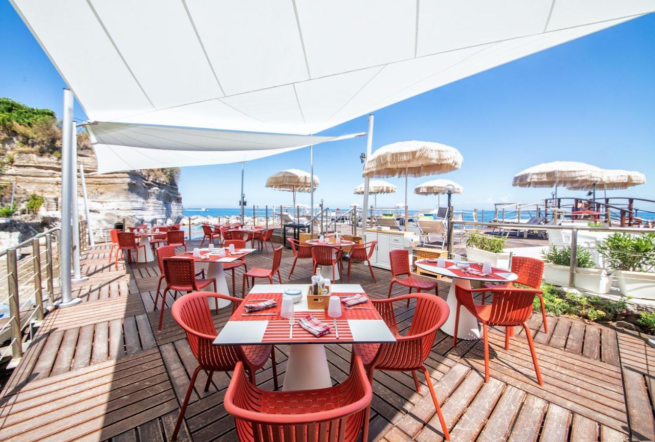 Hotel La Madonnina Казамиччола-Терме Экстерьер фото