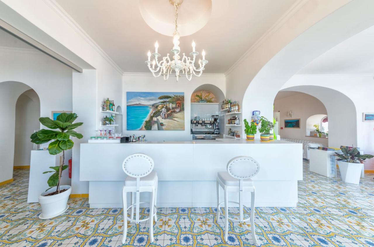 Hotel La Madonnina Казамиччола-Терме Экстерьер фото