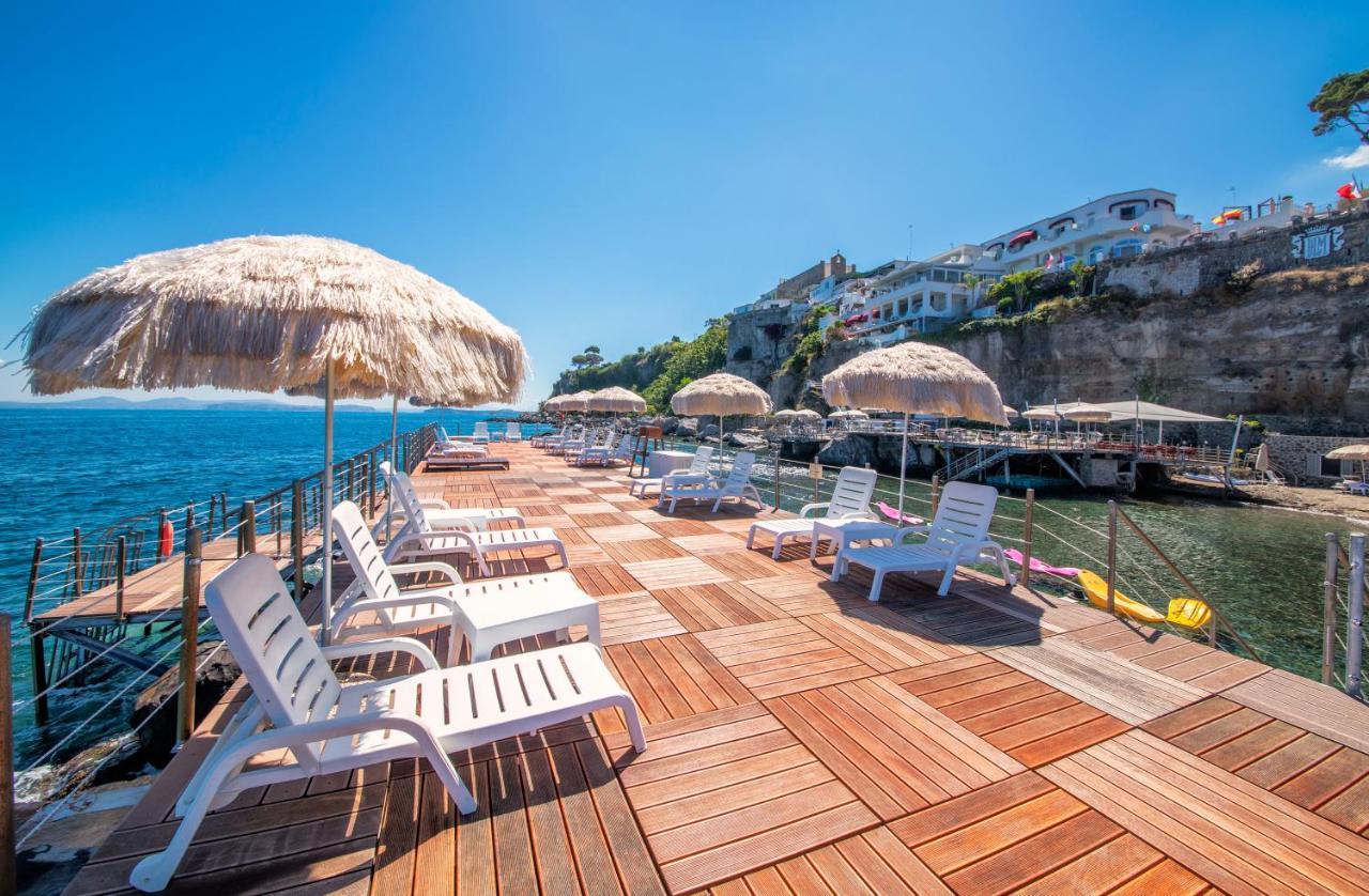 Hotel La Madonnina Казамиччола-Терме Экстерьер фото