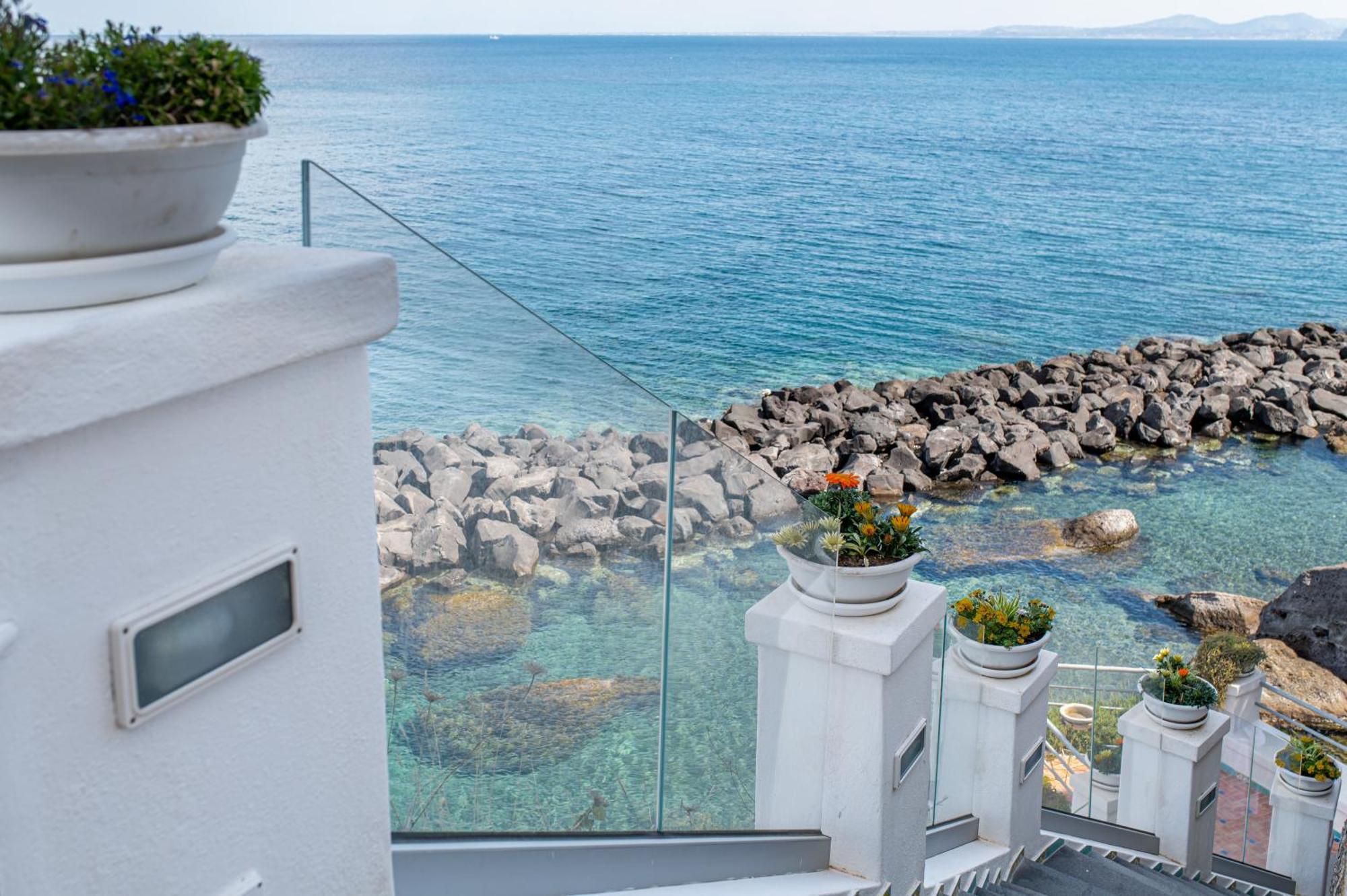 Hotel La Madonnina Казамиччола-Терме Экстерьер фото
