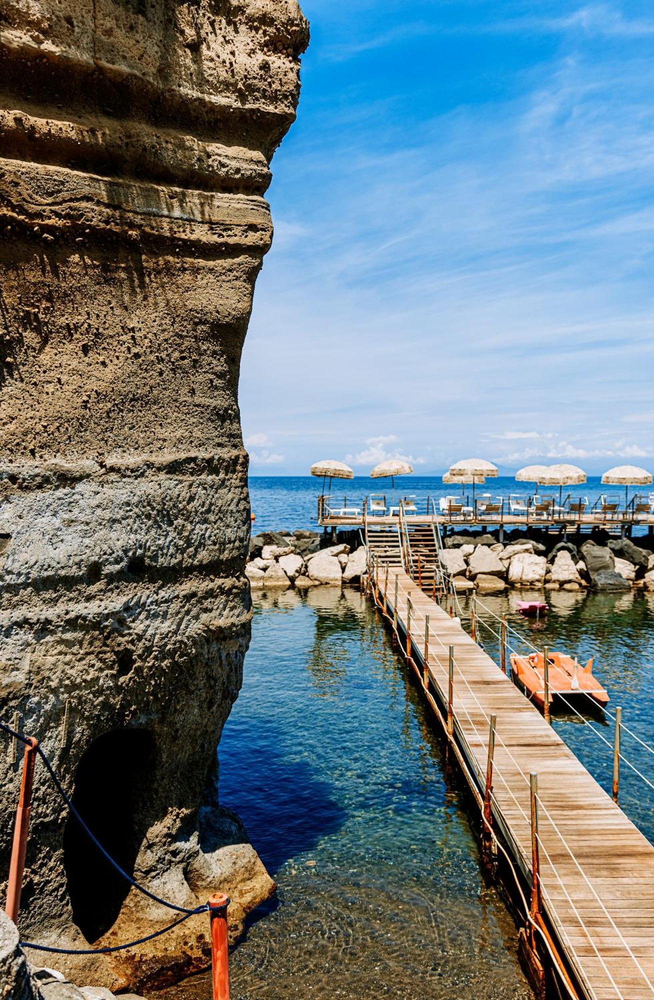 Hotel La Madonnina Казамиччола-Терме Экстерьер фото