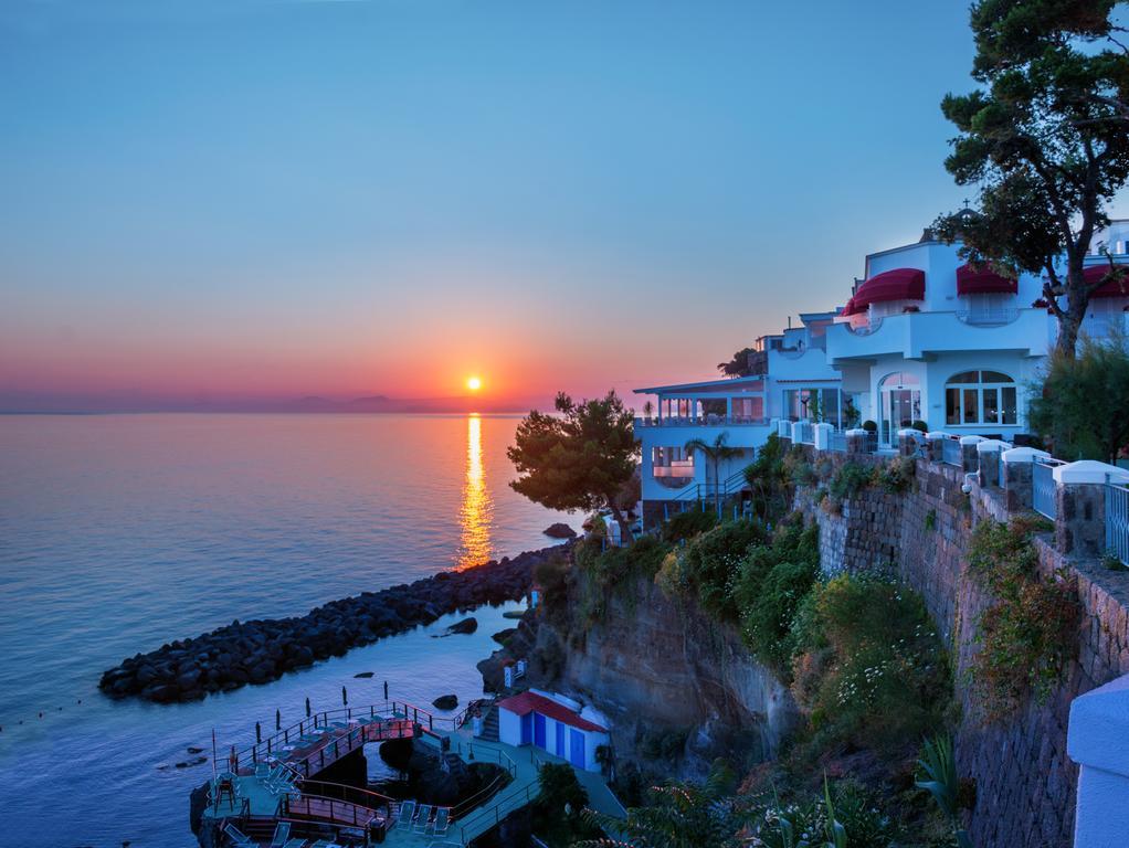 Hotel La Madonnina Казамиччола-Терме Экстерьер фото