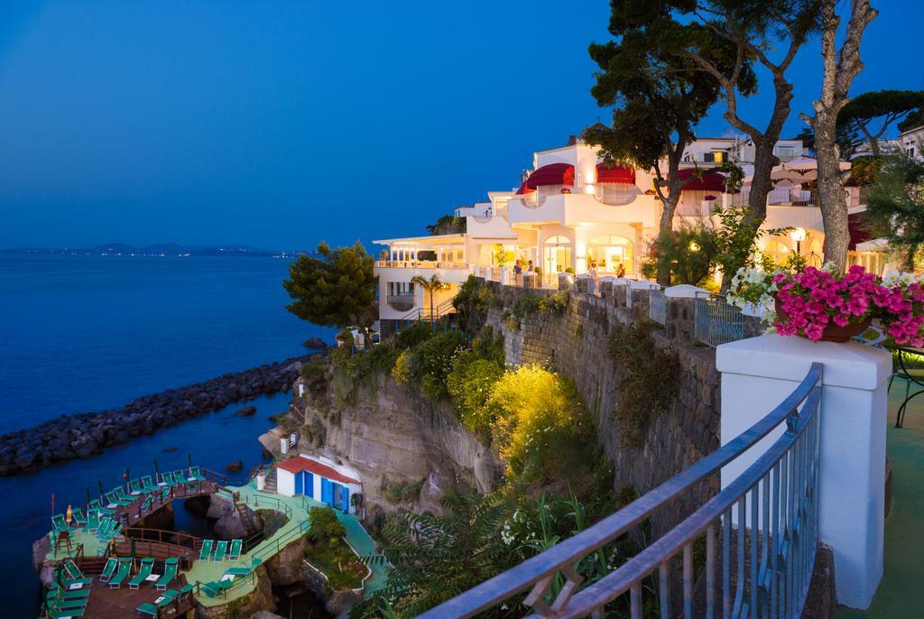 Hotel La Madonnina Казамиччола-Терме Экстерьер фото